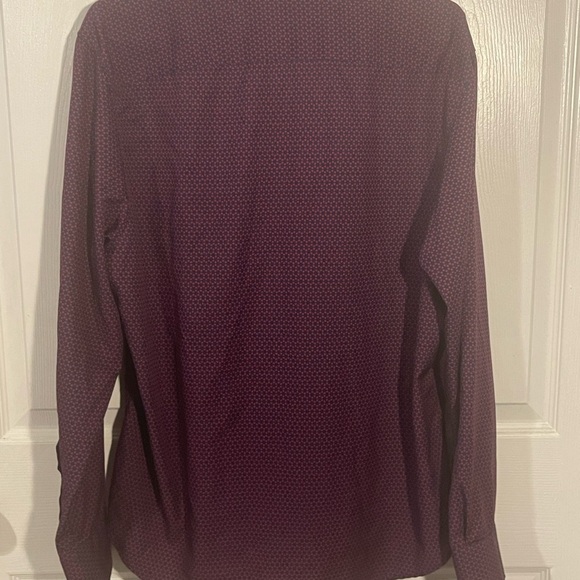 Stylish Burgundy Patterned Men's Shirt - Picture 5 of 9